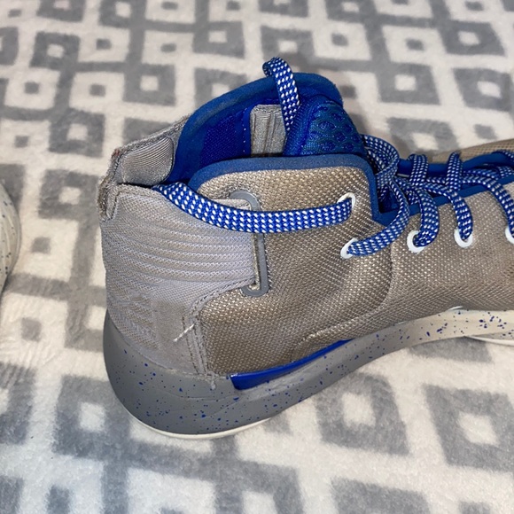 UNDER ARMOR BASKETBALL SHOES STEVEN CURRY - Picture 3 of 6